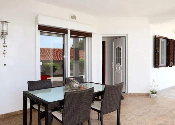 Katarina Apartment *