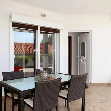 Katarina Apartment *